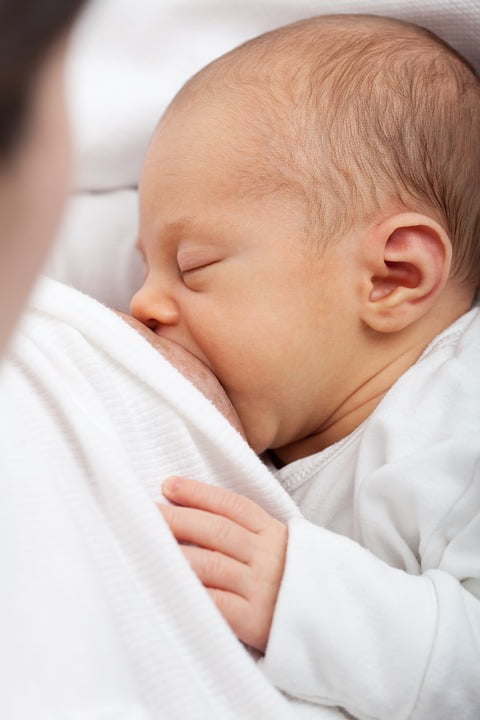 problemas succión pecho bebé lactante