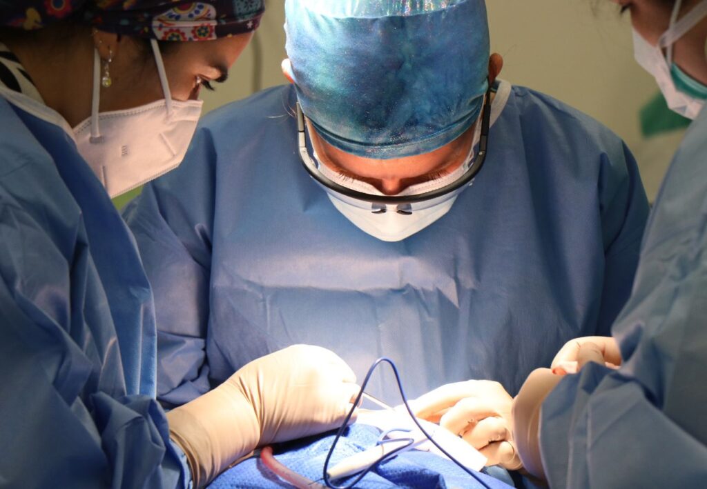 otorrino cirugía cabeza y cuello