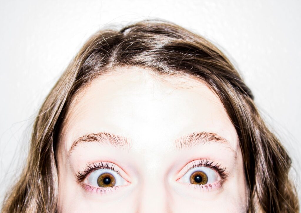 dermatitis en cejas